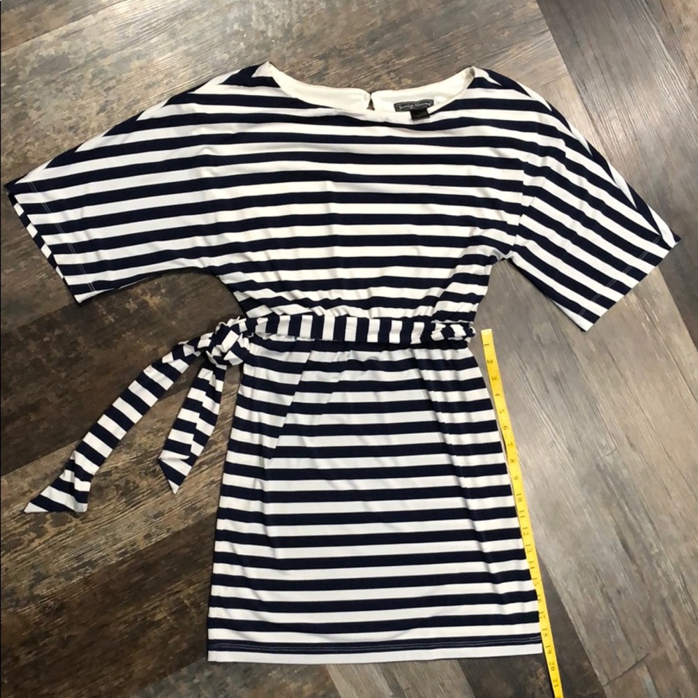 Jessica Howard Navy and Cream colored dress
